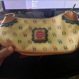 D and B bag, good shape, no visible signs of tearing or imperfections.